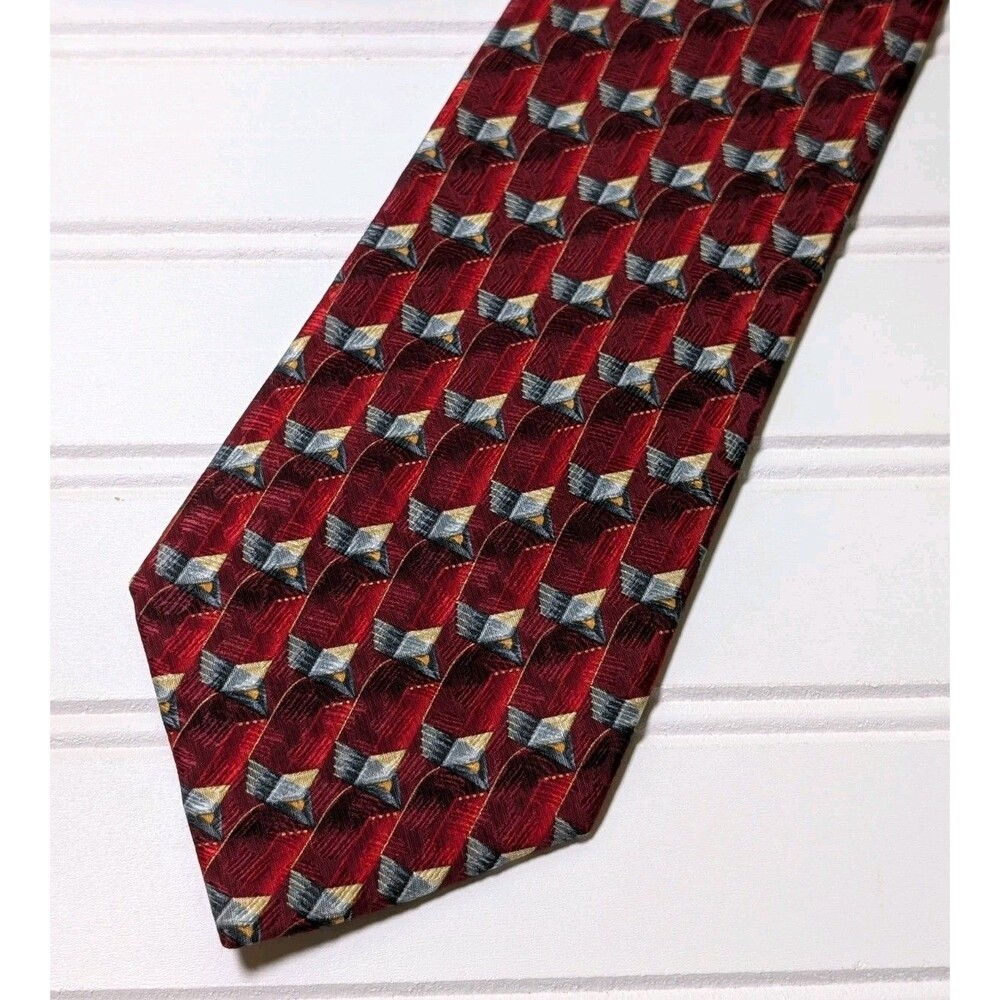 Ermenegildo Zegna Red Tie 100% Silk Made in Italy Luxury Designer  57 x 3.6 in.
